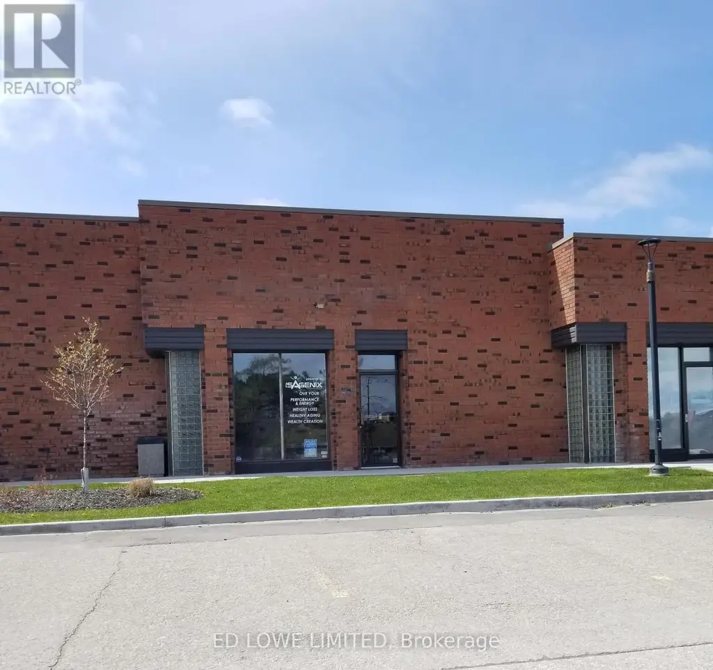 37 & 38 - 35 Cedar Pointe Drive, Barrie (400 North)